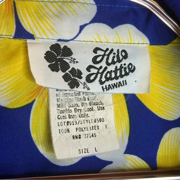 Vintage Hilo Hattie Polyester Hibiscus Hawaiian Butoon Down size Large - Picture 2 of 6